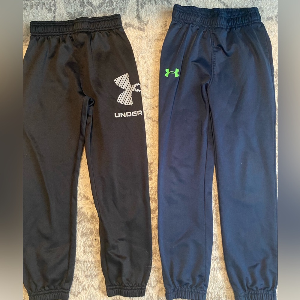 Little boys, size 6, Under Armour joggers.